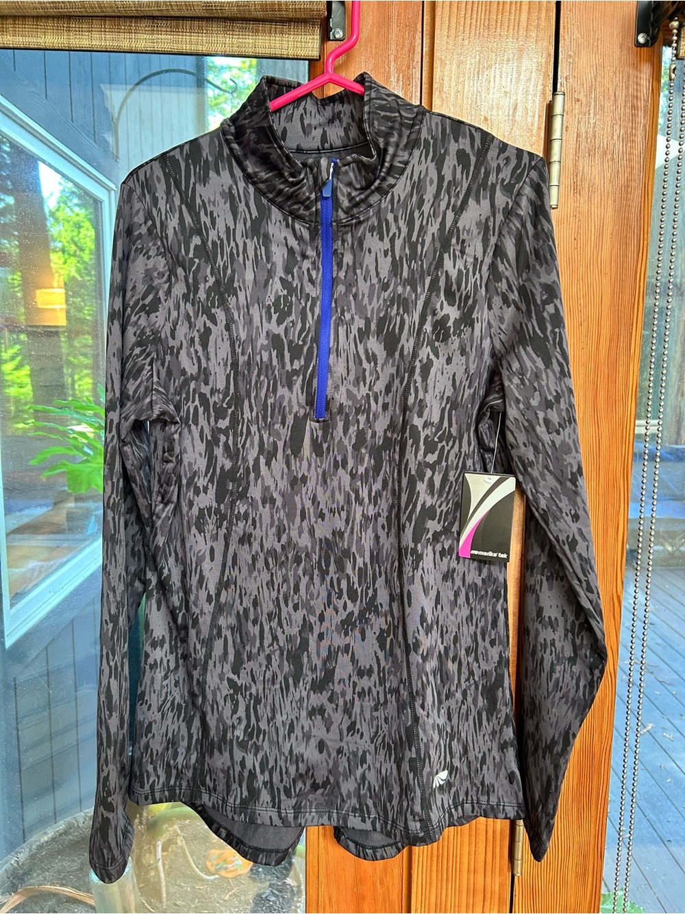 Marika Black + Grey Animal Print Quarter-Zip Performance Pullover NWT Size Large